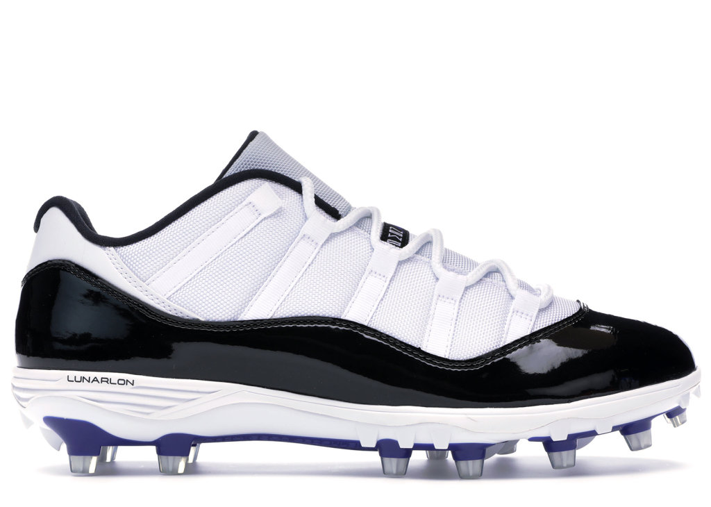 Air Jordan 11 AO1560-123