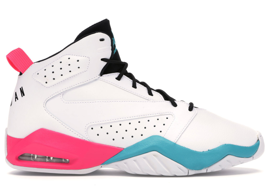 Sneaker AR4430-105