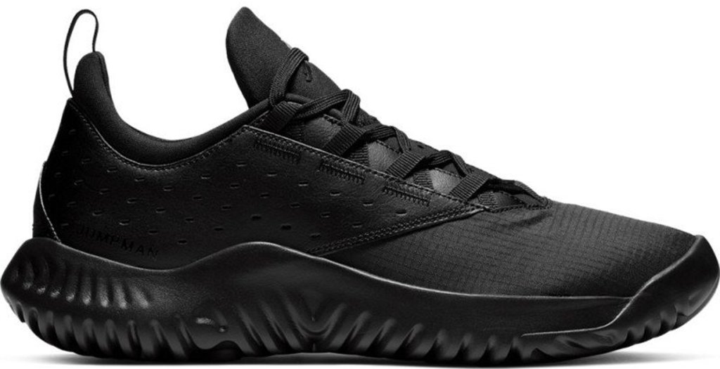 Sneaker AT3381-001