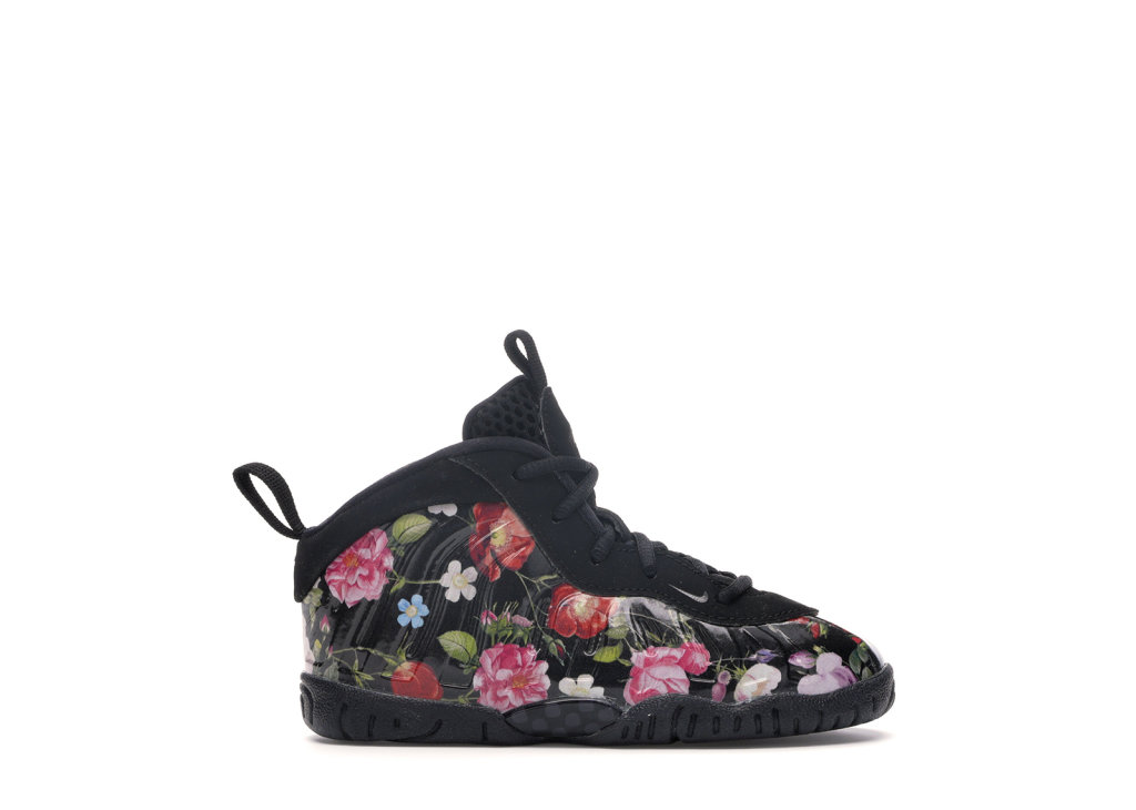 Nike Air Foamposite One AT8250-001