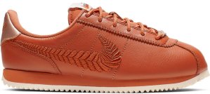 Nike Classic Cortez Embroidered Dusty Peach (GS) Dusty Peach/Pale Ivory-Metallic Red Bronze-Dusty Peach (AV1336-200)