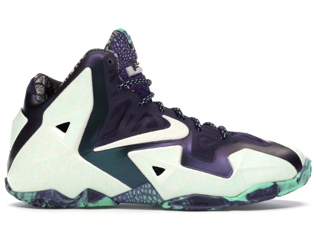Nike LeBron 11 621712-701