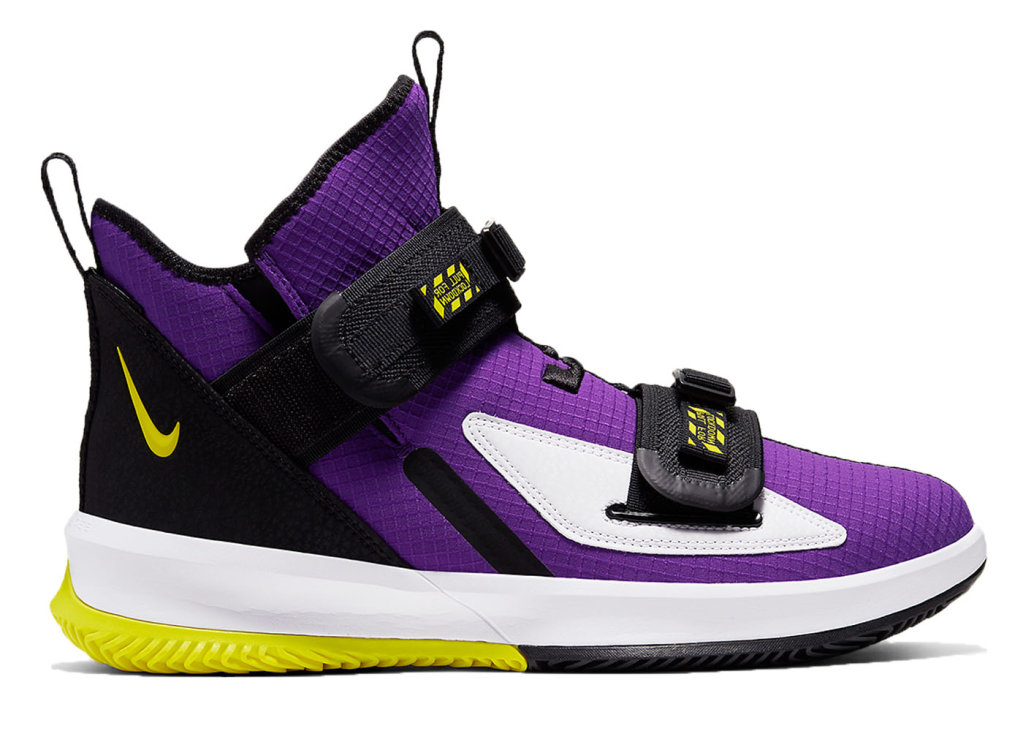 Sneaker AR4225-500