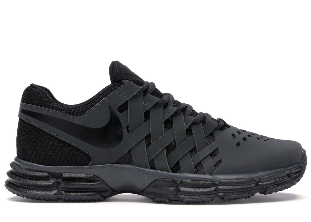 Sneaker 898066-010