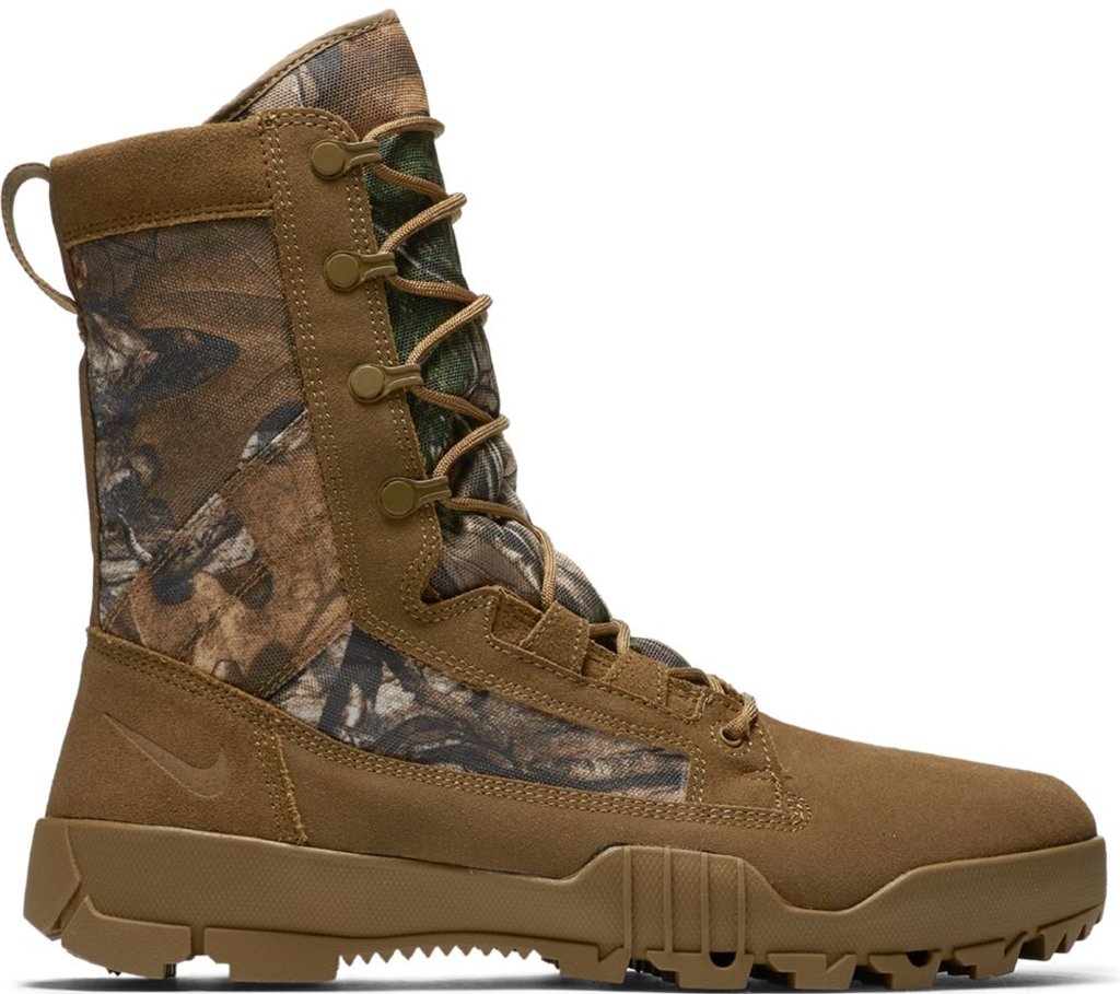 Sneaker 845168-990