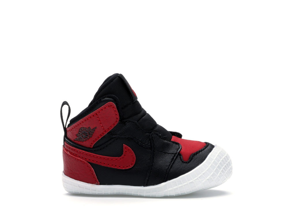 Sneaker AT3745-023