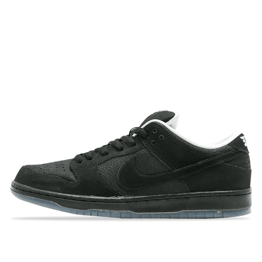 Nike Dunk SB Low Atlas 35MM Black (Special Box W/ Accessories) Black/Black (504750-086)