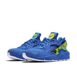 Nike x Undefeated Air Huarache LA (853940-114)