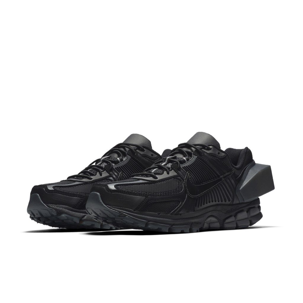 Sneaker AT3152-001