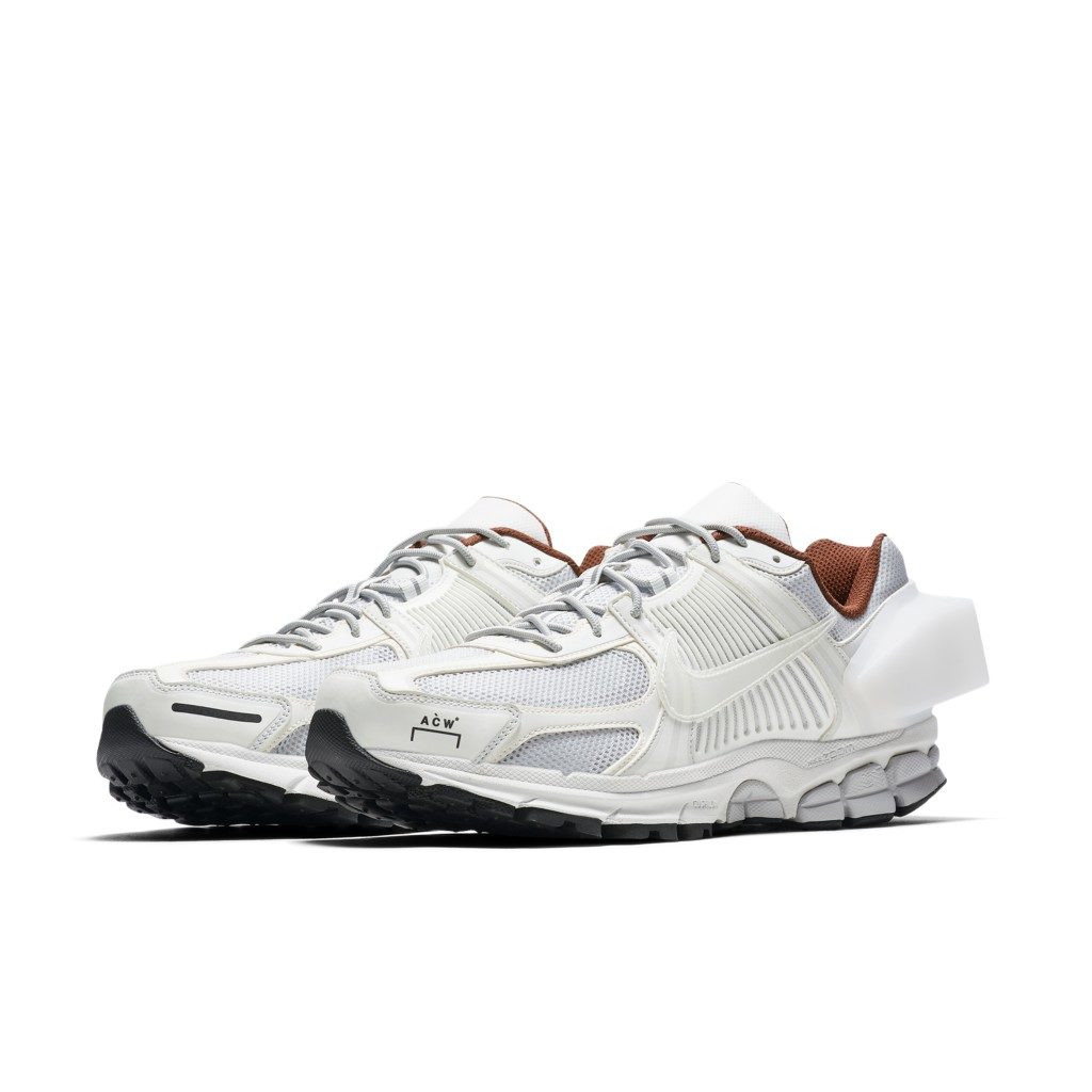 Sneaker AT3152-100