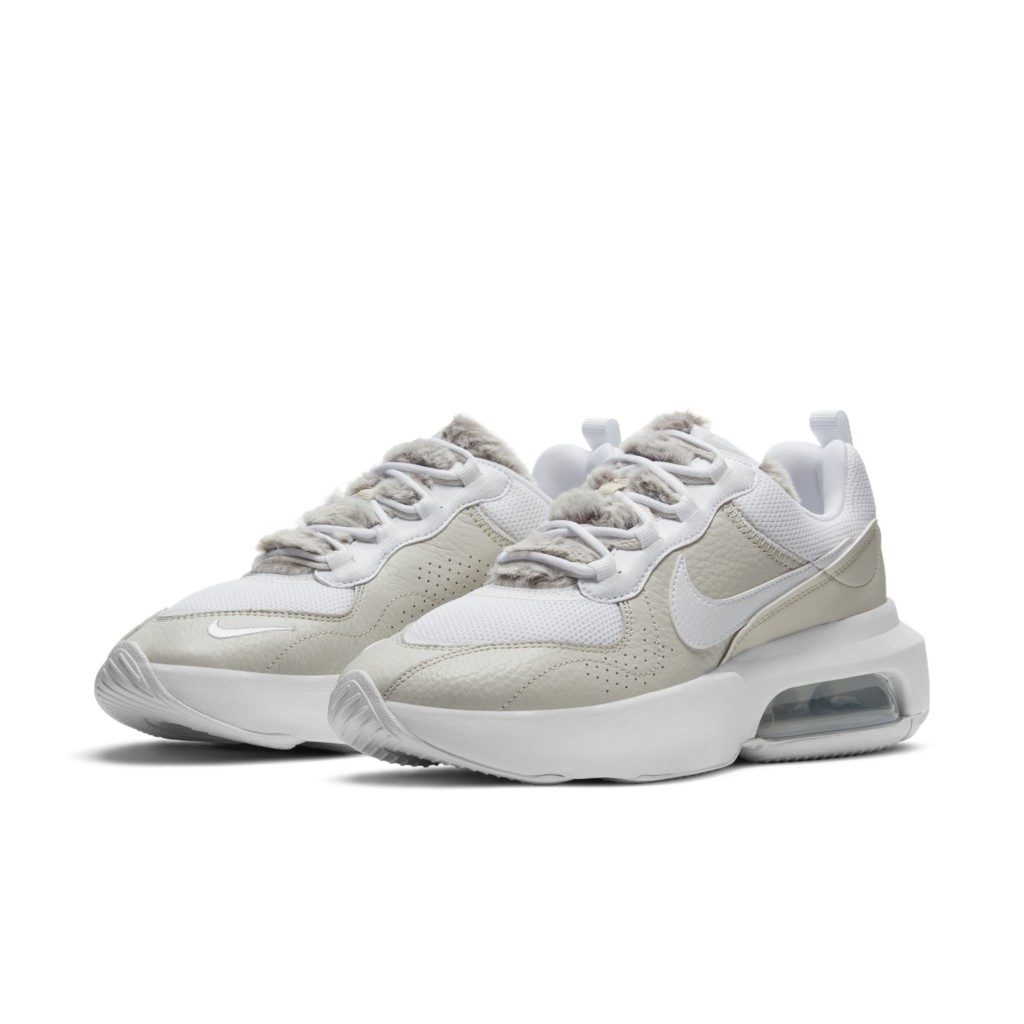 Sneaker DC1166-001