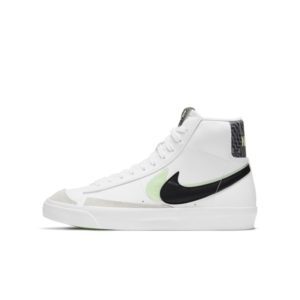Nike Blazer Mid’ 77 SE Older Kids’ White (DD1847-100)