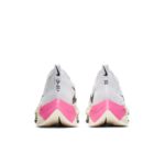 Sneaker DD8877-100