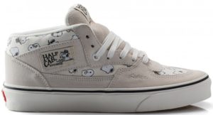 Vans  Half Cab Peanuts Snoopy Family  (VN0A348EQV3)