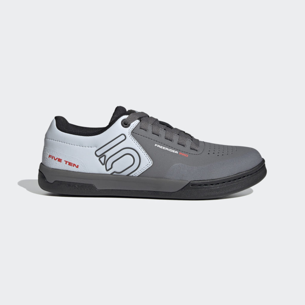 Sneaker FW2824