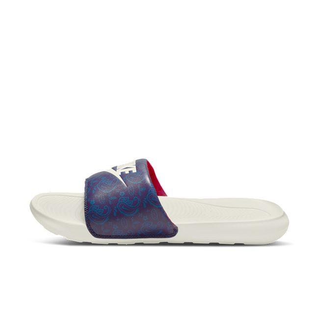 Nike Victori One CN9678-403