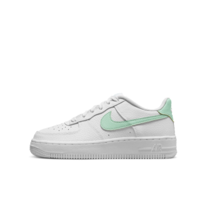 Nike Air Force 1 Older Kids’ White (CT3839-105)