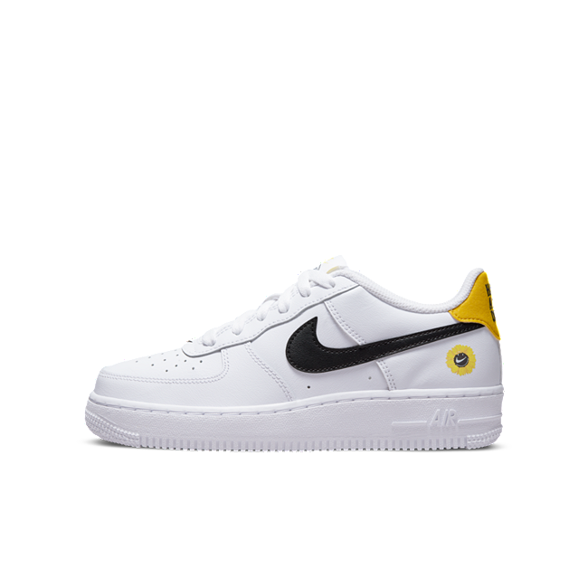 Nike Air Force 1 LV8 Older Kids’ White (DM0983-100)