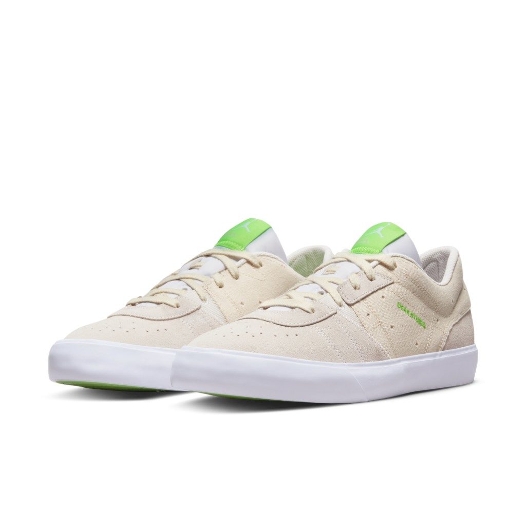 Sneaker DM1681-103