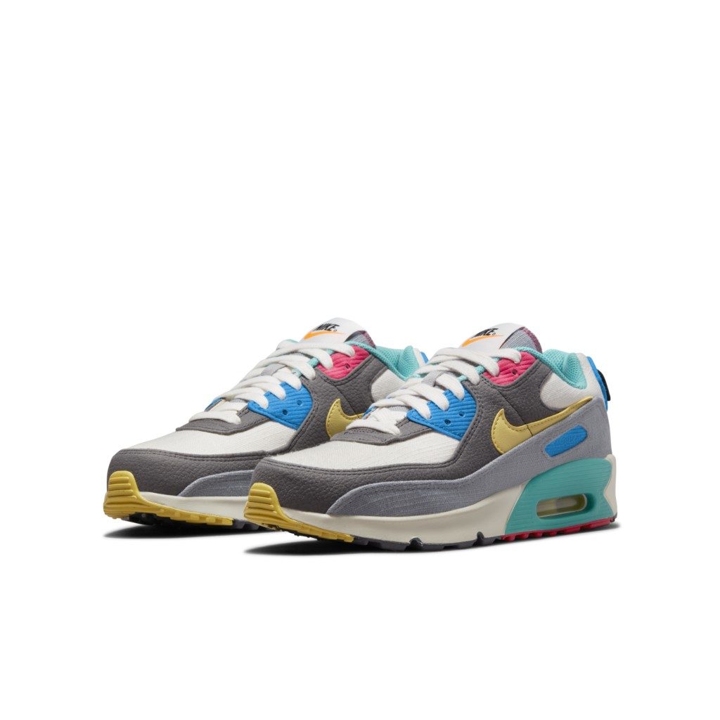 Nike Air Max 90 Older Kids’ Grey 50% Sustainable Materials (DN4415-001)