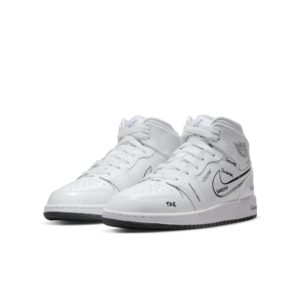 Air Jordan 1 Mid Older Kids’ White (DQ1864-100)
