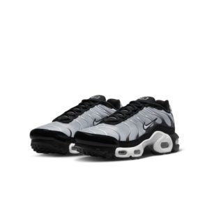 Nike Air Max Plus Older Kids’ Black (CD0609-018)