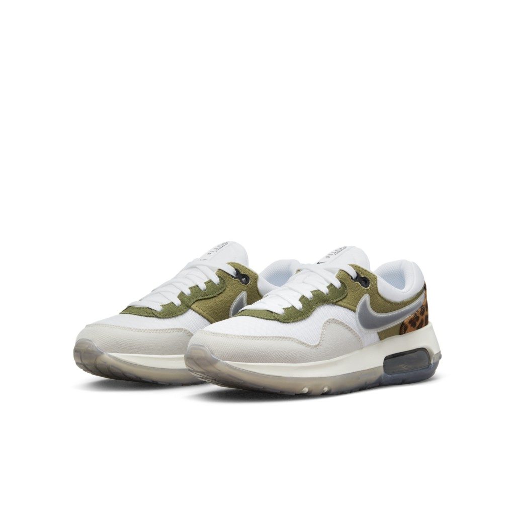 Nike Air Max Motif Next Nature Older Kids’ White (DZ5353-100)