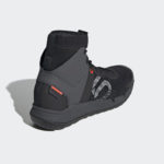 Sneaker EF3010