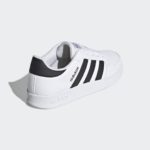 Sneaker FY9506