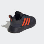 Sneaker GW5549