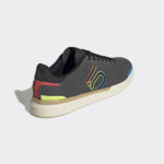 Sneaker GY5127