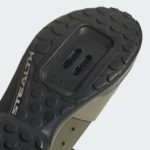 Sneaker GZ9252