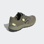 Sneaker GZ9849