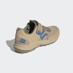 Sneaker GZ9851