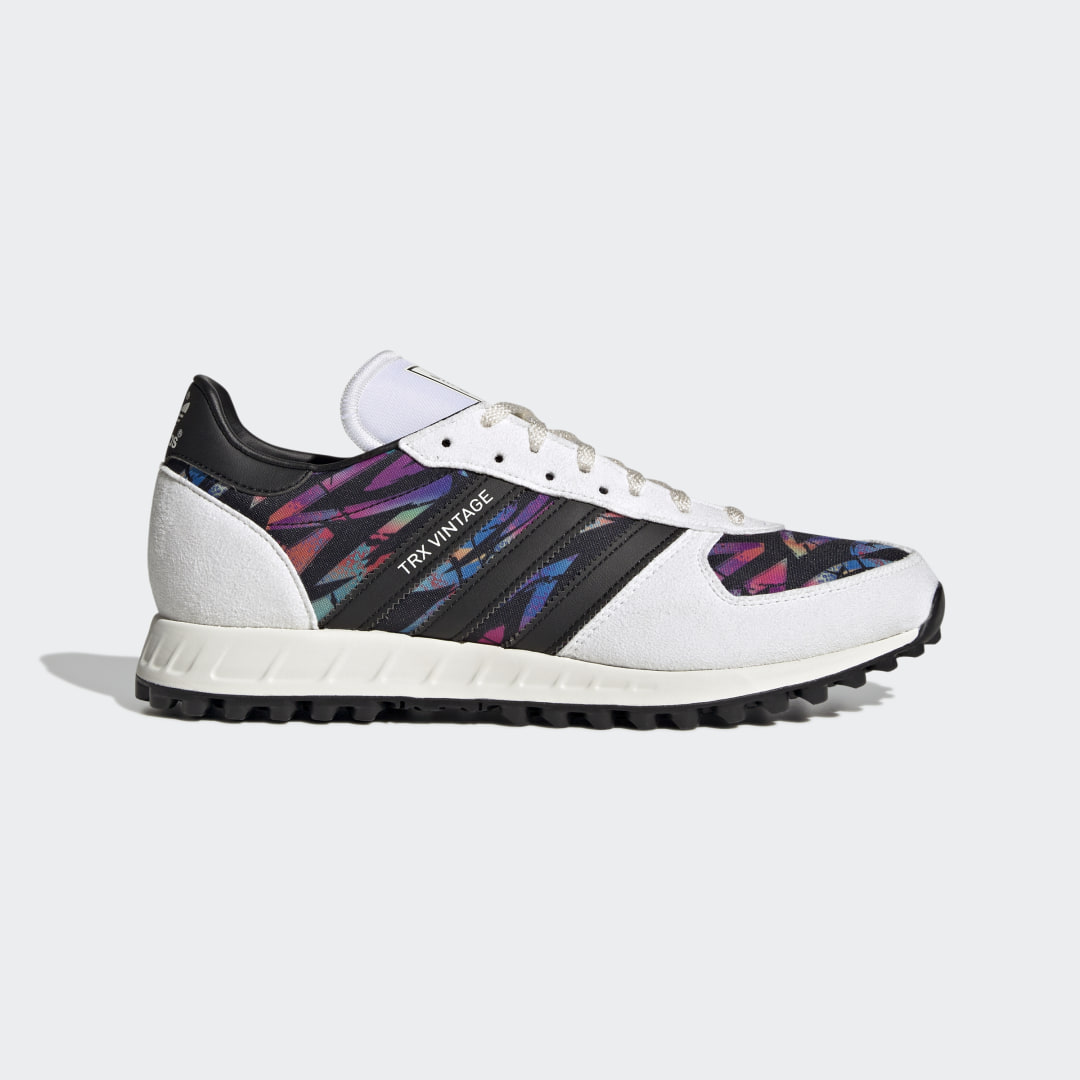 Sneaker HQ9851