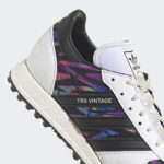 Sneaker HQ9851