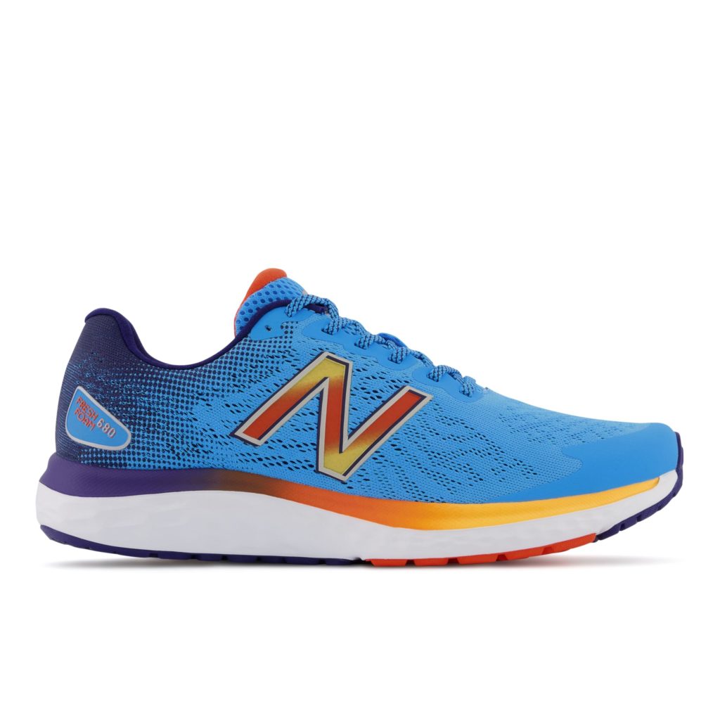 Sneaker M680FB7