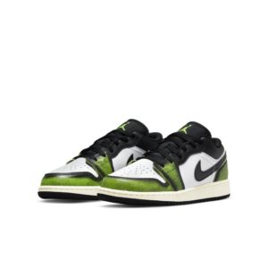 Air Jordan 1 Low SE Older Kids’ Black (DO8244-003)