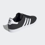 Sneaker EE8901