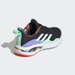 Sneaker GW8729