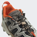 Sneaker GX2023