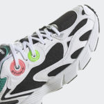 Sneaker GY1122