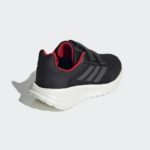 Sneaker GZ3439