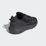 Sneaker GZ5731