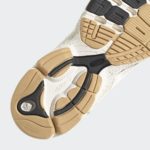 Sneaker HQ9818