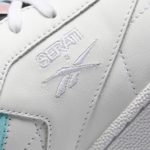 Sneaker GY9805