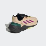 Sneaker GZ9182