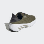 Sneaker HP6485