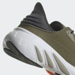 Sneaker HP6485