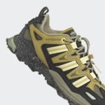 Sneaker HQ3978